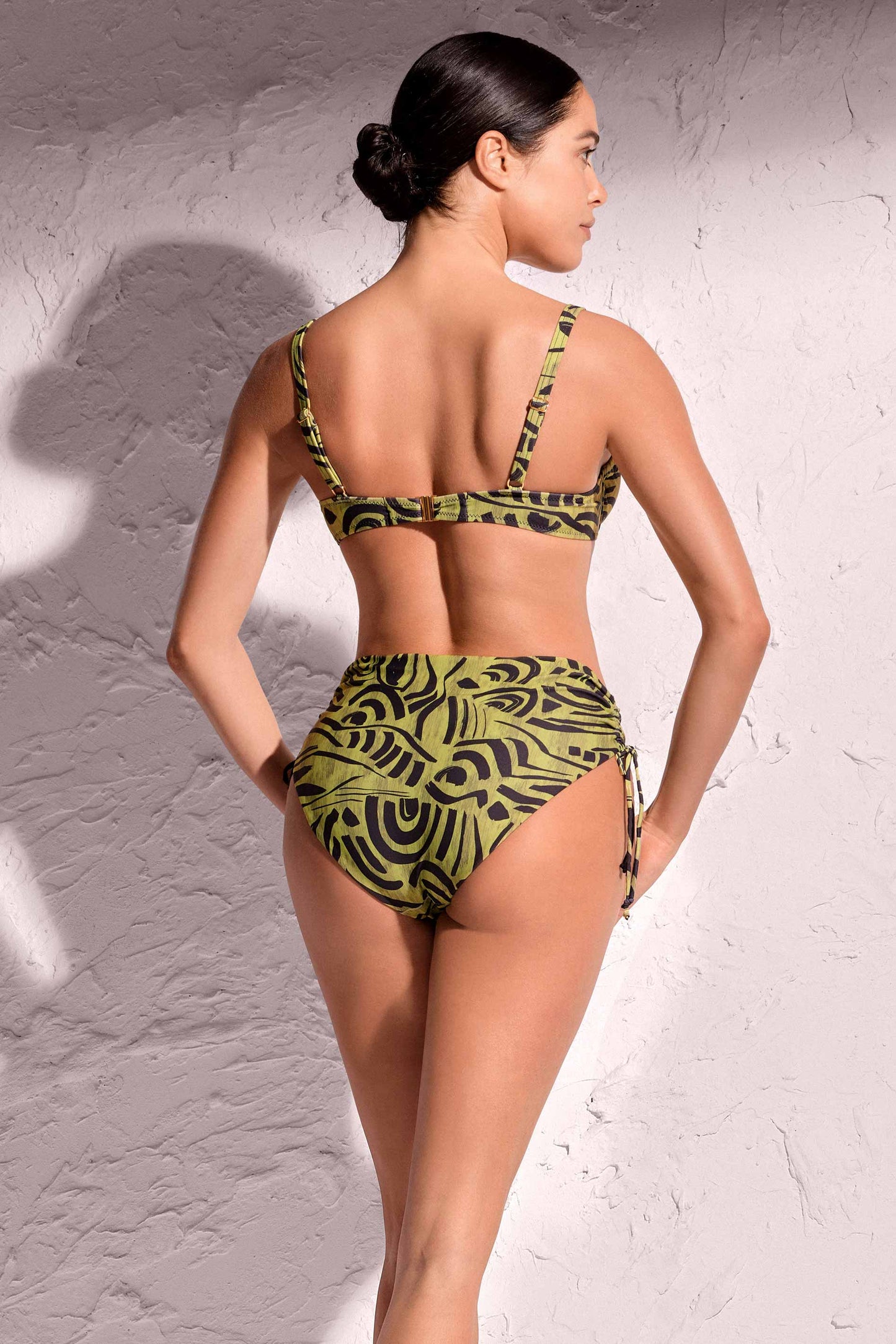 MORA BIKINI CON FERRETTO A VITA ALTA